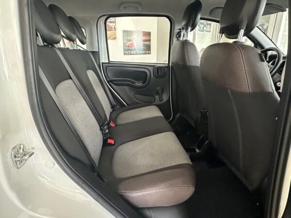 FIAT Panda Cross 0.9 TwinAir Turbo S&S 4x4 - immagine 12