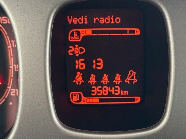FIAT Panda Cross 0.9 TwinAir Turbo S&S 4x4 - immagine 13