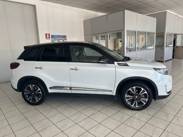 SUZUKI Vitara (2015) Vitara 1.4 Hybrid 4WD AllGrip Top - immagine 3