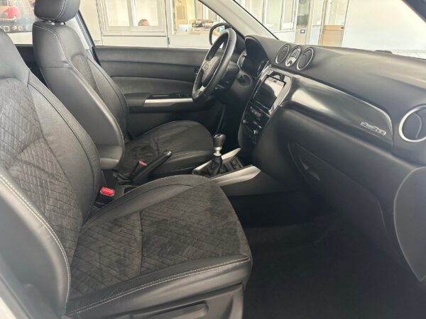 SUZUKI Vitara (2015) Vitara 1.4 Hybrid 4WD AllGrip Top - immagine 8