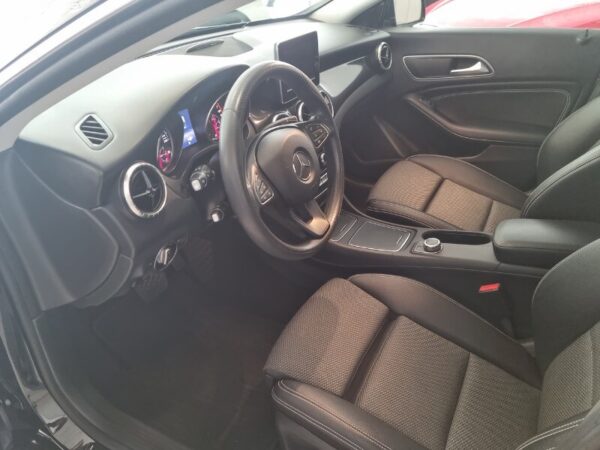 MERCEDES CLA        (C/X117) CLA 180 S.W. Business - immagine 9