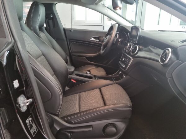 MERCEDES CLA        (C/X117) CLA 180 S.W. Business - immagine 11