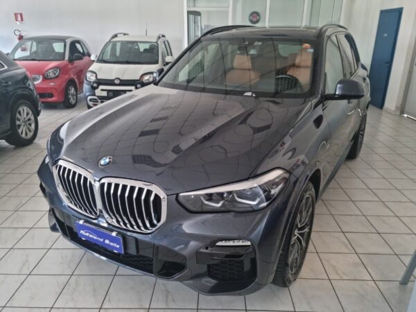 BMW X5        (G05/F95) X5 xDrive30d 48V Msport - immagine 2