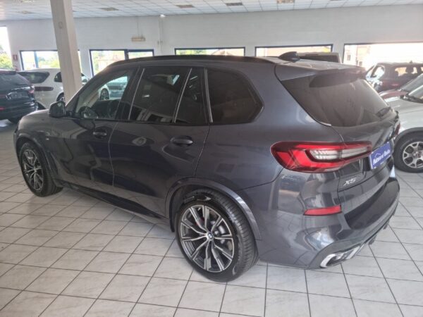 BMW X5        (G05/F95) X5 xDrive30d 48V Msport - immagine 4