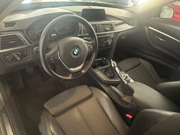 BMW Serie 3    (F30/31) 318d xDrive Sport - immagine 12