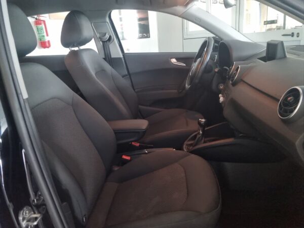 AUDI A1/S1 A1 SPB 1.6 TDI Attraction - immagine 10