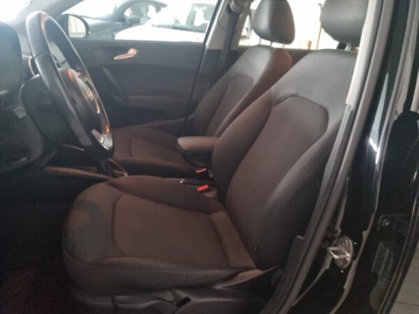 AUDI A1/S1 A1 SPB 1.6 TDI Attraction - immagine 11
