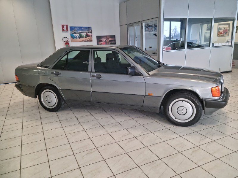 MERCEDES 190 2.0 E - immagine 4