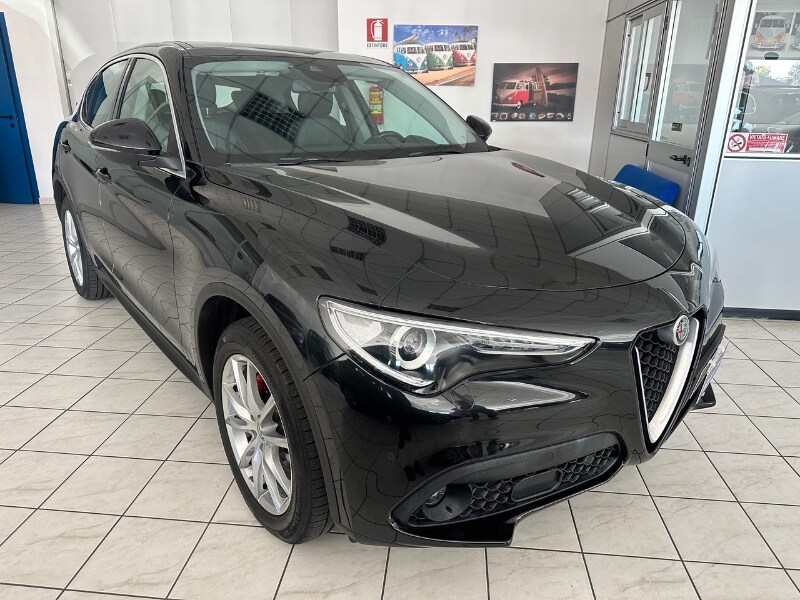 ALFA ROMEO Stelvio Stelvio 2.2 Turbodiesel 210 CV AT8 Q4 Executive - immagine 2