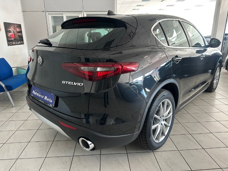 ALFA ROMEO Stelvio Stelvio 2.2 Turbodiesel 210 CV AT8 Q4 Executive - immagine 5
