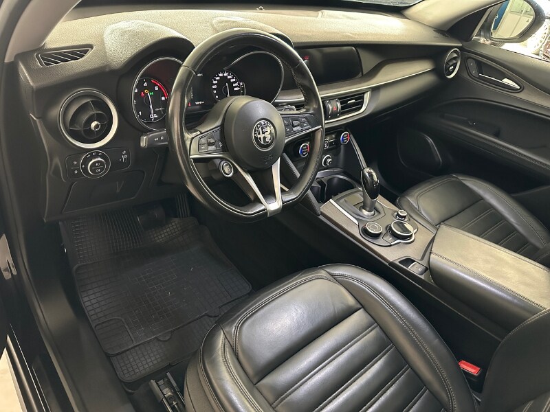 ALFA ROMEO Stelvio Stelvio 2.2 Turbodiesel 210 CV AT8 Q4 Executive - immagine 10