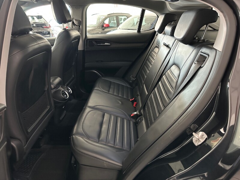 ALFA ROMEO Stelvio Stelvio 2.2 Turbodiesel 210 CV AT8 Q4 Executive - immagine 14